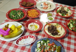 תמונות חומוס הנמל אבו רמי