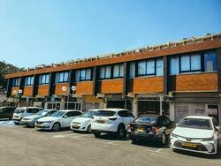 Unique Hotel Ashdod شعار