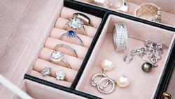 Amarena jewelry לוגו