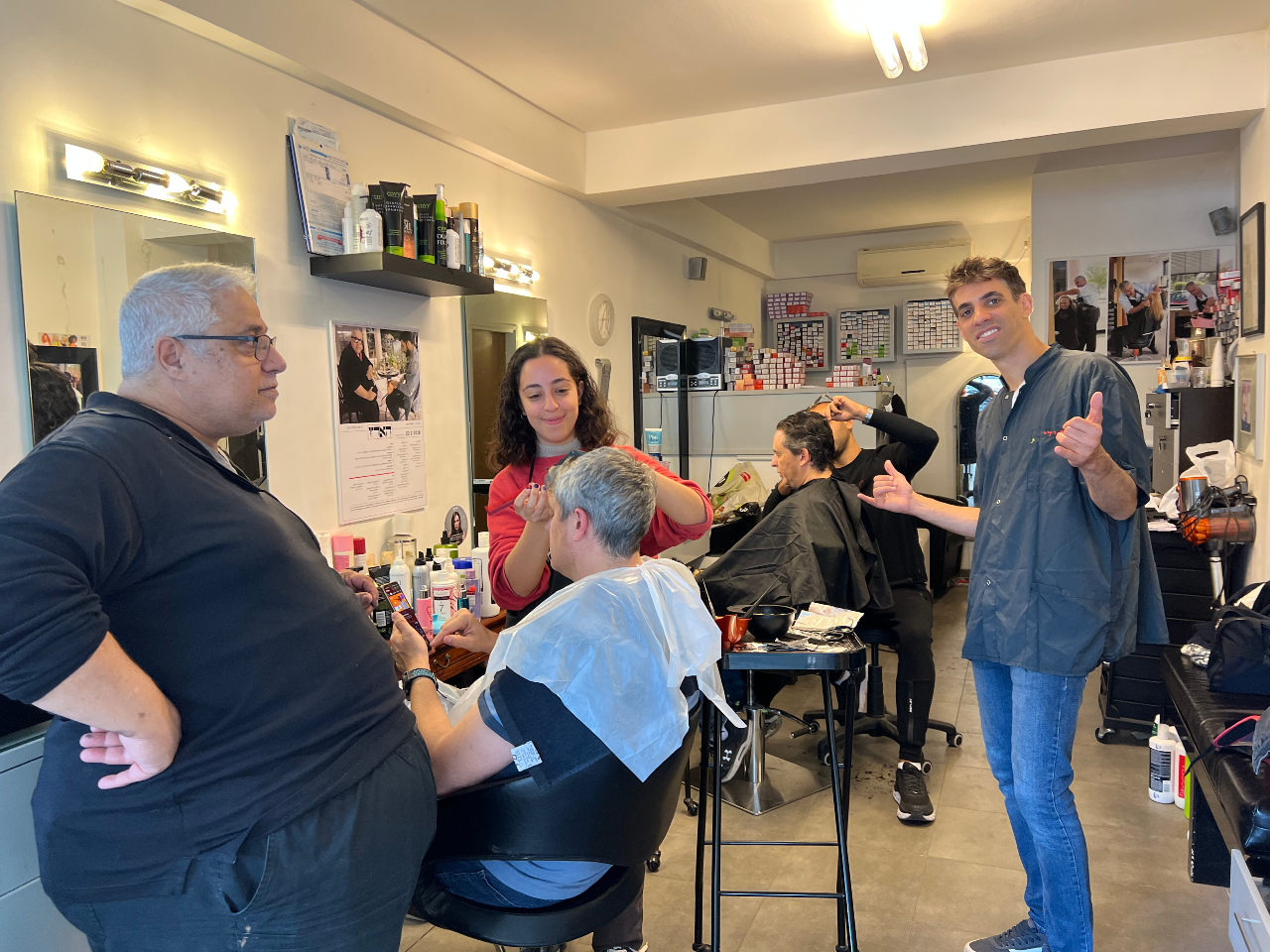 סידי בעבודה — עיצוב שיער סידי