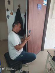 תמונות רוני המנעולן