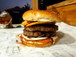 תמונות Tommy burger