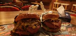 תמונות The Burger Place